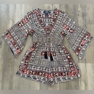 ANGIE Women’s romper. Size S